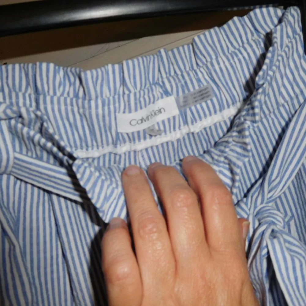 NWT 2X CALVIN KLEIN BLUE PINSTRIPED CAPRIS SEARSSUCKER LOOK - Picture 7 of 9